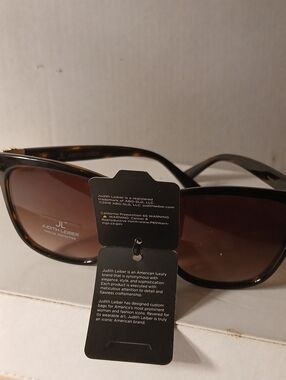NWT Judith Leiber Brown "Peace" Gradient Lenses Tortoiseshell Frame Sunglasses